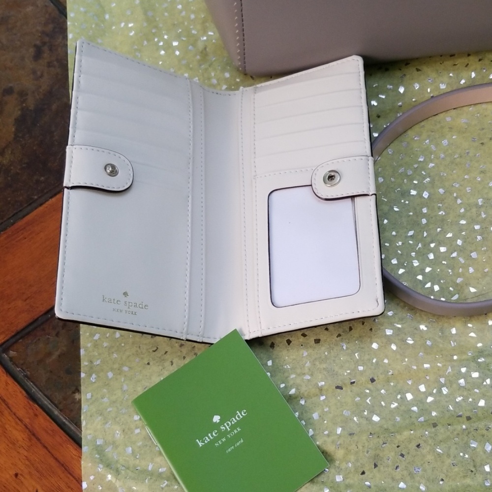 Kate Spade - Picture 4 of 7